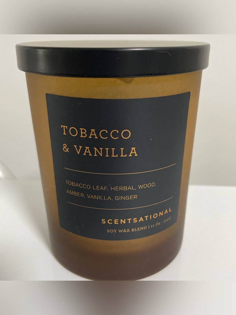 Tobacco & Vanilla Scented Soy Candle - Amber Brown